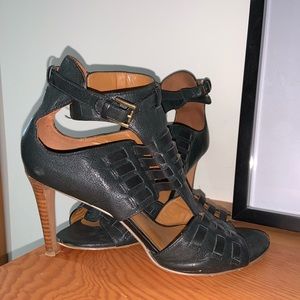 Black Nine West leather heels shoes